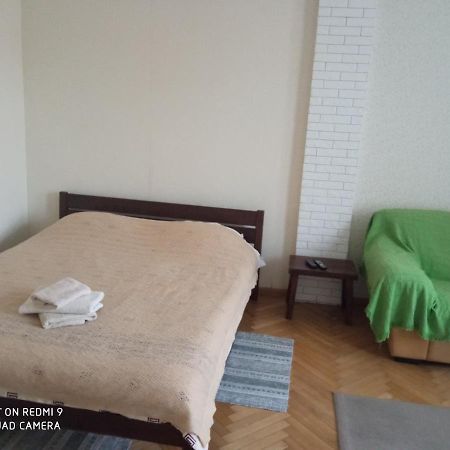 Apartments On Arkhypenka Street リヴィウ エクステリア 写真